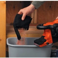 BLACK+DECKER DS321 Dragster 7 Amp 3-Inch By 21-Inch Belt Sander With Clot Tools